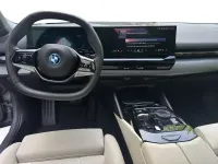Gebraucht BMW 530e 299 PS (219 kW) 2025 Grau Kombi