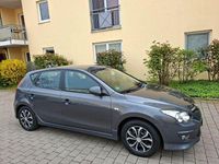 Gebraucht Hyundai i30 109 PS (80 kW) 2011 Grau Limousine