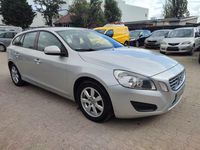 Gebraucht Volvo V60 Basis 150 PS (110 kW) 2011 Silber Kombi