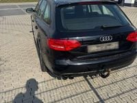 Gebraucht Audi A4 Attraction 120 PS (88 kW) 2009 Brillantschwarz Kombi