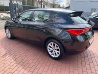 Second-hand Seat Leon Style 110 CP (80 kW) 2021 Negru Berlinǎ