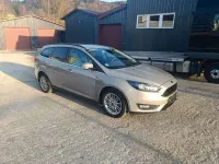 Używany Ford Focus Cool & Connect 125 KM (91 kW) 2018 Srebrny Kombi
