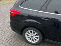 Gebraucht Ford Focus Titanium 150 PS (110 kW) 2016 Schwarz Kombi