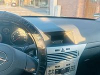 Gebraucht Opel Astra 90 PS (66 kW) 2009 Grau Limousine