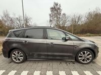 Gebraucht Ford S-MAX ST-Line 190 PS (139 kW) 2018 Grau Van / Kleinbus