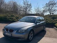 Gebraucht BMW 530 235 PS (172 kW) 2007 Grau Kombi