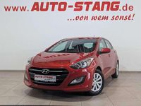 Gebraucht Hyundai i30 Classic 101 PS (74 kW) 2015 Rot Limousine