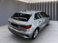 Gebraucht Audi A3 Basis 116 PS (85 kW) 2022 Florettsilber Limousine