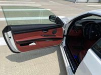 Gebraucht BMW 325 Cabriolet 218 PS (160 kW) 2011 Weiß Cabrio