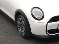 Gebraucht Mini Cooper Classic 114 kW (156 PS) 2025 Weiß Kleinwagen
