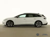 Używany VW ID.7 Pro 210 kW (286 KM) 2024 Biały Kombi