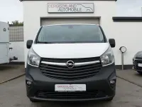 Gebraucht Opel Vivaro 121 PS (88 kW) 2018 Weiß Van / Kleinbus