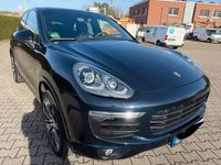 Second-hand Porsche Cayenne 262 CP (192 kW) 2016 Albastru SUV