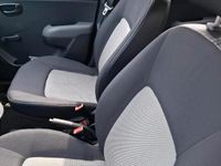 Gebraucht Hyundai i10 67 PS (49 kW) 2010 Rot Kleinwagen