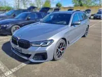 Gebraucht BMW 530 292 PS (214 kW) 2023 Grau (skyscraper grau) Kombi