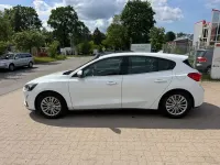 Gebraucht Ford Focus Titanium 150 PS (110 kW) 2019 Frostweiß Limousine