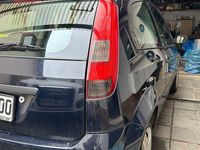 Gebraucht Ford Fiesta Ambiente 69 PS (50 kW) 2005 Blau Kleinwagen