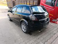 Gebraucht Opel Astra 125 PS (91 kW) 2005 Schwarz Kleinwagen