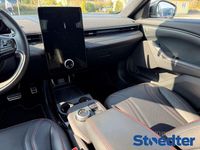 Gebraucht Ford Mustang Mach-E 124 kW (169 PS) 2022 Rot SUV