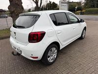 Gebraucht Dacia Sandero 95 PS (69 kW) 2020 Weiß Limousine