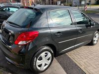 Gebraucht Peugeot 207 Premium 120 PS (88 kW) 2010 Schwarz Limousine