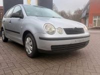 Gebraucht VW Polo Basis 64 PS (47 kW) 2004 Silber Kleinwagen