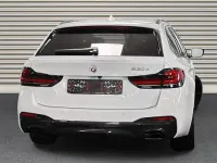 Gebraucht BMW 530e Shadowline 292 PS (214 kW) 2023 Weiß Kombi