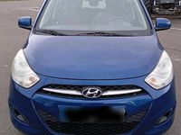 Gebraucht Hyundai i10 69 PS (50 kW) 2012 Blau Kleinwagen
