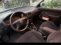 Gebraucht VW Golf IV 100 PS (73 kW) 1999 Silber Kleinwagen