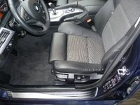 Gebraucht BMW 520 Advantage 177 PS (130 kW) 2009 Blau metallic Limousine