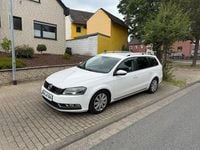 Używany VW Passat 105 KM (77 kW) 2012 Biały Sedan/Limuzyna