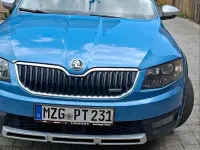 Gebraucht Skoda Octavia Scout 4x4 185 PS (136 kW) 2015 Blau Kombi