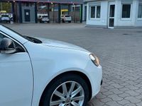 Gebraucht VW Golf VI 105 PS (77 kW) 2011 Weiß Kleinwagen