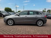 Gebraucht Mercedes B180 116 PS (85 kW) 2019 Grau Kleinwagen