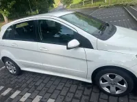 Gebraucht Mercedes B180 109 PS (80 kW) 2011 Weiß Kleinwagen