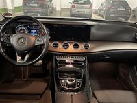 Usado Mercedes E220 194 HP (142 kW) 2016 Preto Sedan