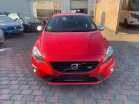 Gebraucht Volvo V40 R-Design Momentum 179 PS (131 kW) 2014 Rot Limousine