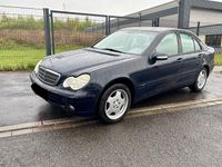Gebraucht Mercedes C180 129 PS (94 kW) 2001 Blau Limousine