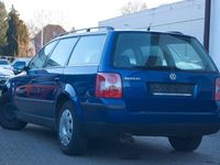 Gebraucht VW Passat Comfortline 102 PS (75 kW) 2001 Blau Kombi