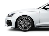 Gebraucht Audi A4 S-Line 204 PS (150 kW) 2023 Gletscherweiß metallic Kombi