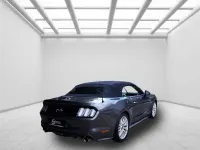 Gebraucht Ford Mustang GT Convertible 421 PS (309 kW) 2017 Magneticgrau (metallic) Cabrio