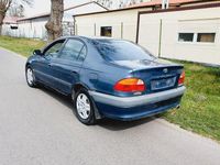Gebraucht Toyota Avensis 128 PS (94 kW) 1999 Silber Limousine