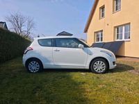 Gebraucht Suzuki Swift 94 PS (69 kW) 2014 Weiß Kleinwagen