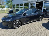 Gebraucht Ford Focus Titanium 155 PS (114 kW) 2025 Schwarz Limousine