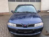 Gebraucht Mitsubishi Carisma 125 PS (91 kW) 2001 Blau Limousine