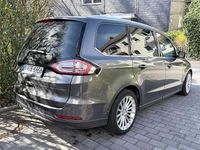 Gebraucht Ford Galaxy Titanium 179 PS (131 kW) 2016 Grau Van / Kleinbus