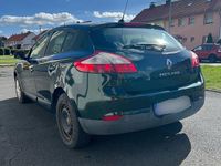 Gebraucht Renault Mégane 101 PS (74 kW) 2010 Grün Limousine