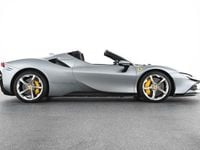 Second-hand Ferrari SF90 780 CP (573 kW) 2024 Gri Cabrio