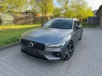 Usata Volvo V60 R-Design 190 CV (139 kW) 2020 Grigio Station wagon