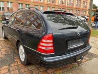 Gebraucht Mercedes C180 143 PS (105 kW) 2005 Blau Kombi